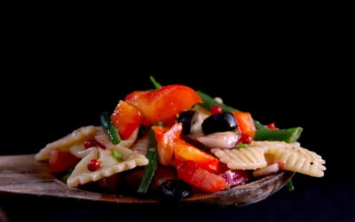 Spaghetti salad with baies roses