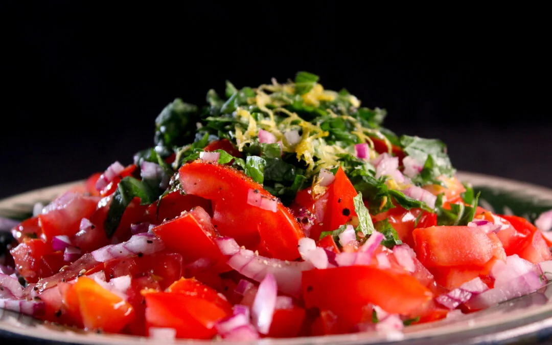 Salade van tomaat en munt