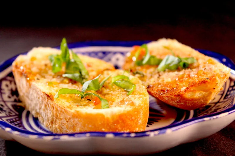 Bruchetta met olijfolie en tomaat