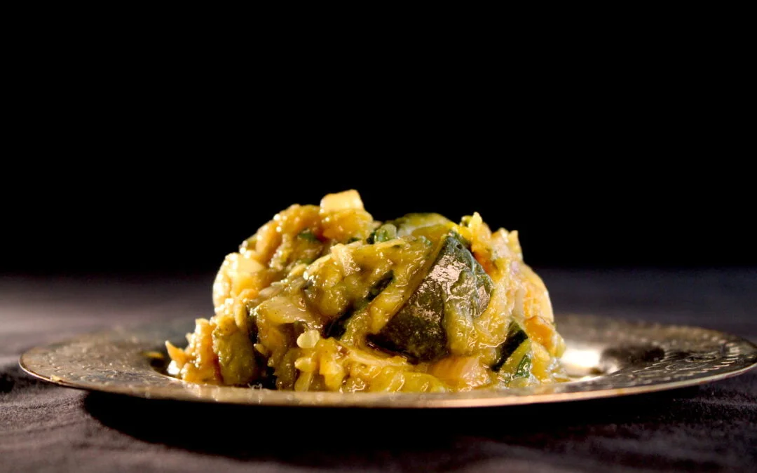 Courgette, uien, knoflook en munt