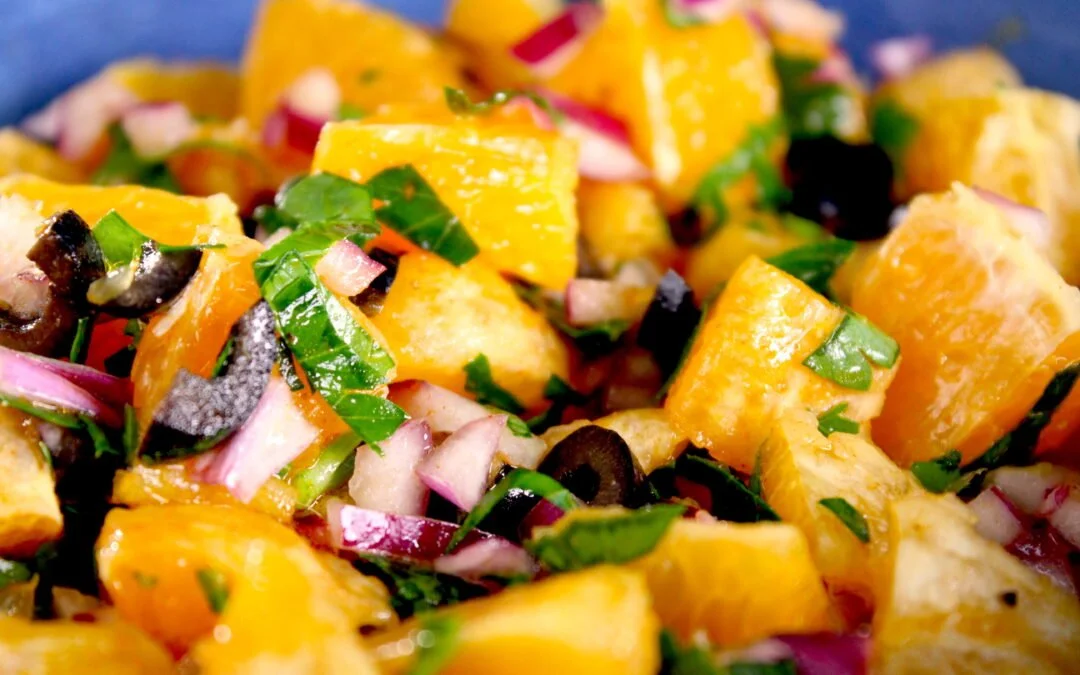Salad of oranges and black olives