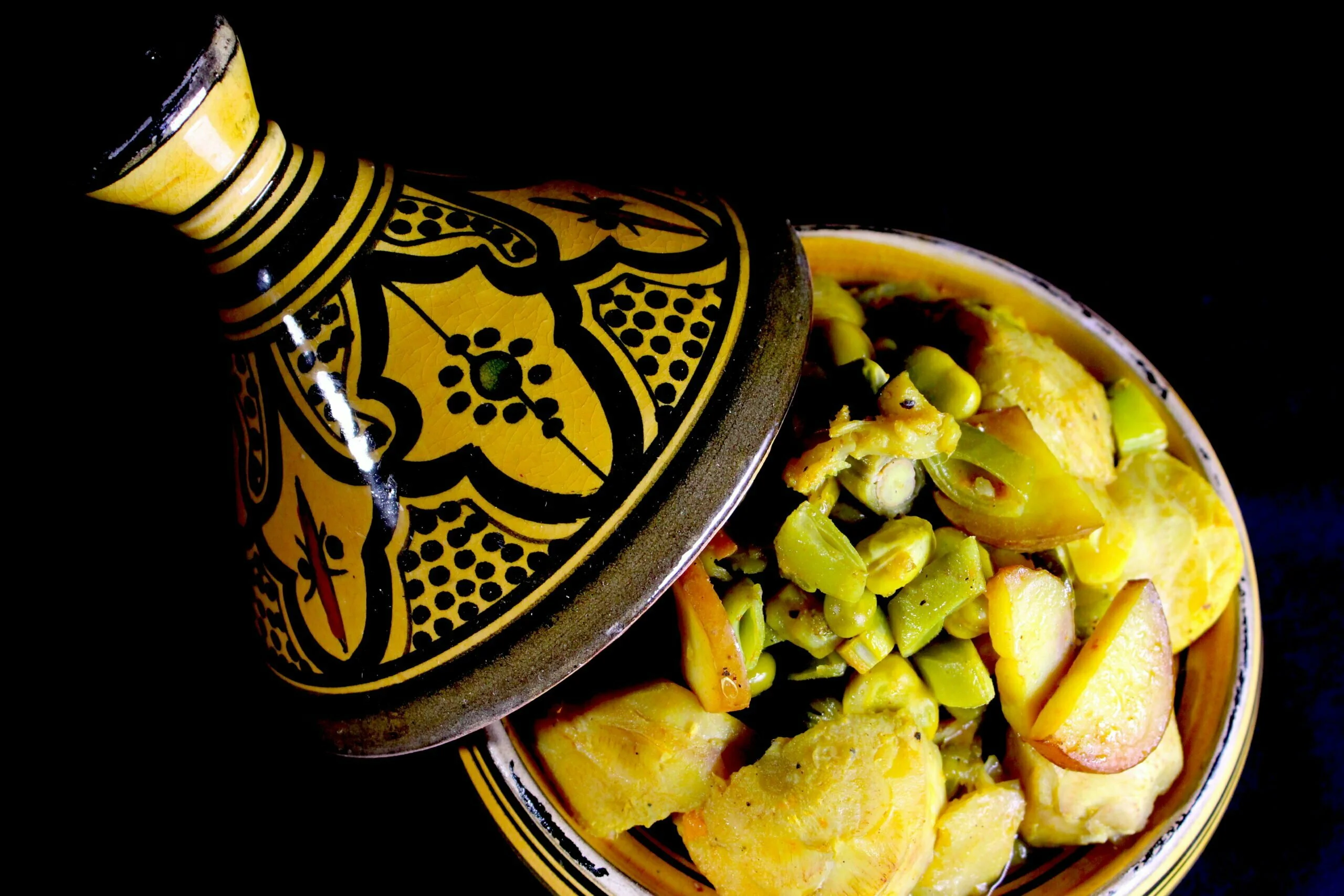 Tagine with broad beans, artichoke and broccoli