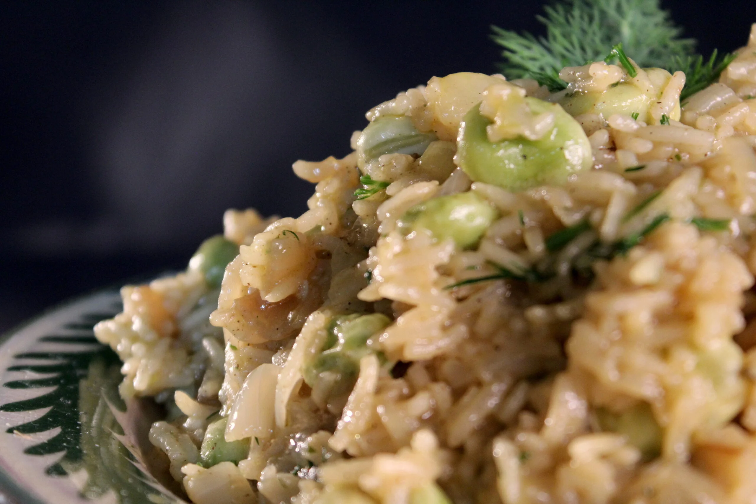 Delicate broad beans pilav