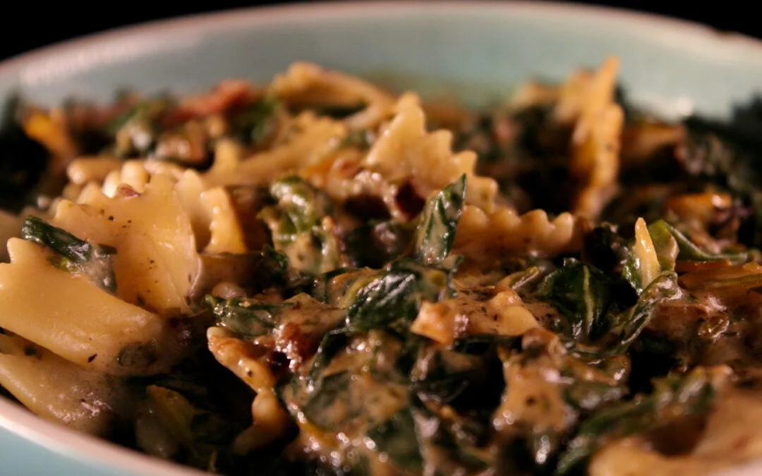 Pasta with chard and cream sauce