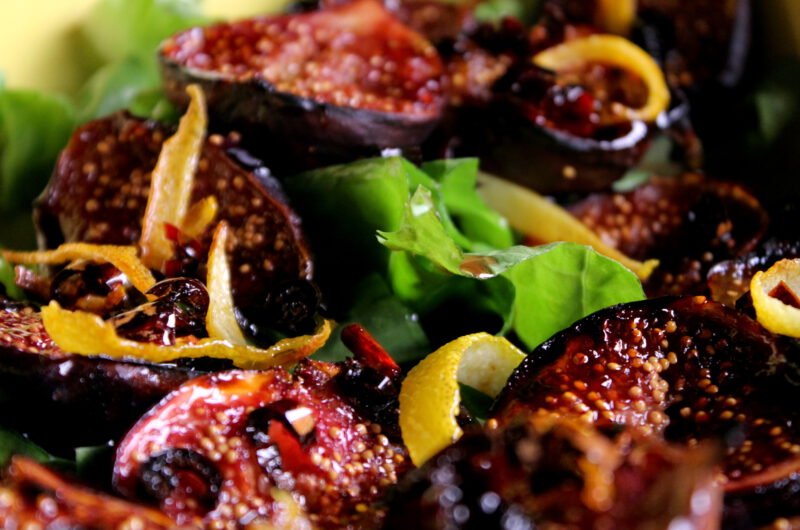 Grilled fig salad with Japanese influences