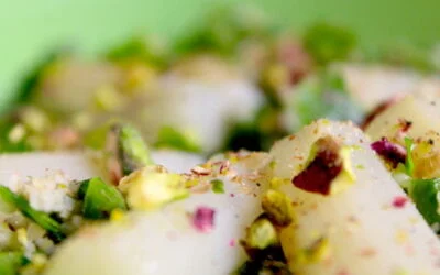 Asparagus salad with bulgur, mustard and pistachios