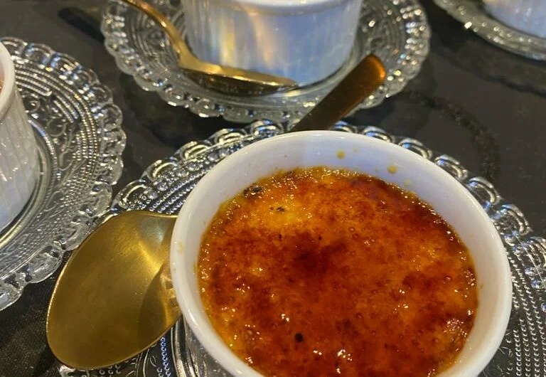 Crème brulée van pastinaak en knolselderij