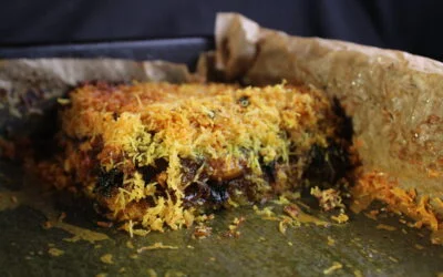 Kadaifipastei met vulling van palmkool, dadel en ras el hanout