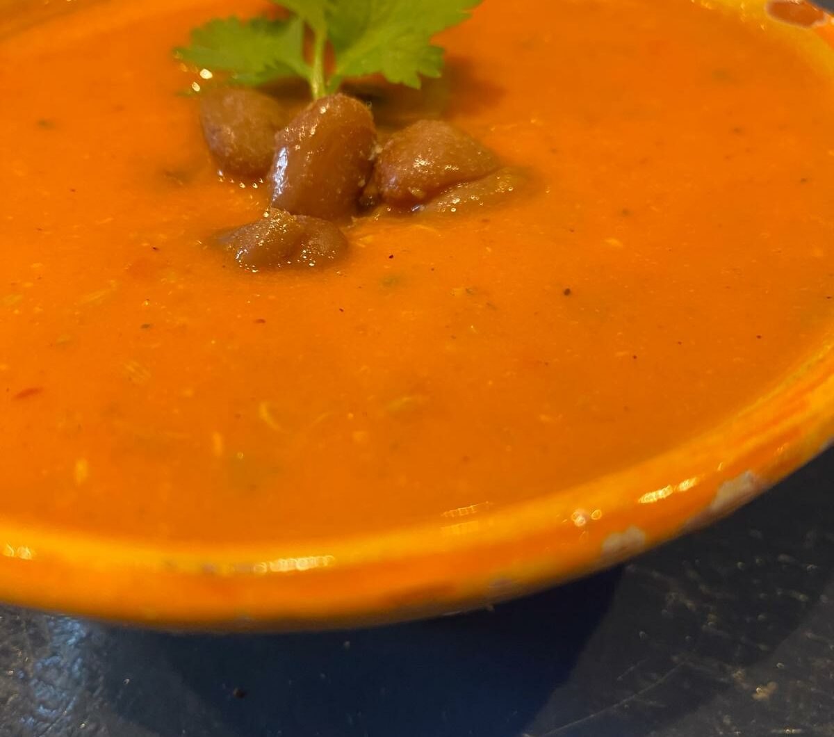 Tomato soup with borlotti beans and fennel seeds