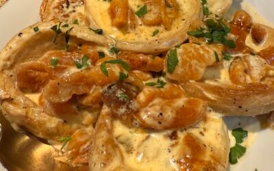 Artisjok in een romige saus met gedroogde abrikoos, knoflook en tijm