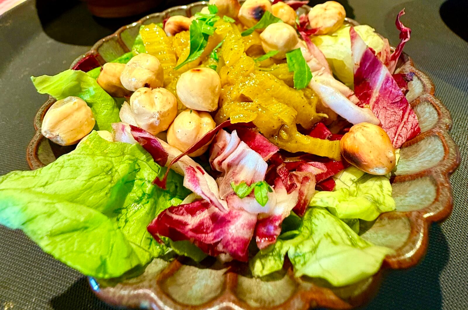 Kropsla, radicchio, gekarameliseerde venkel en hazelnoten