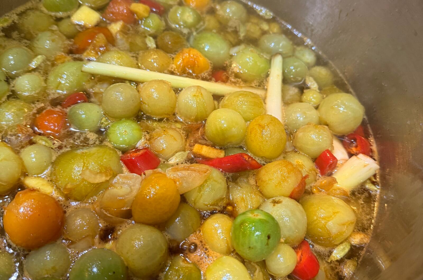 Groene tomaten chutney